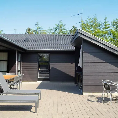 Dom wakacyjny Exotic Holiday In Oksb L With Sauna Oksbøl